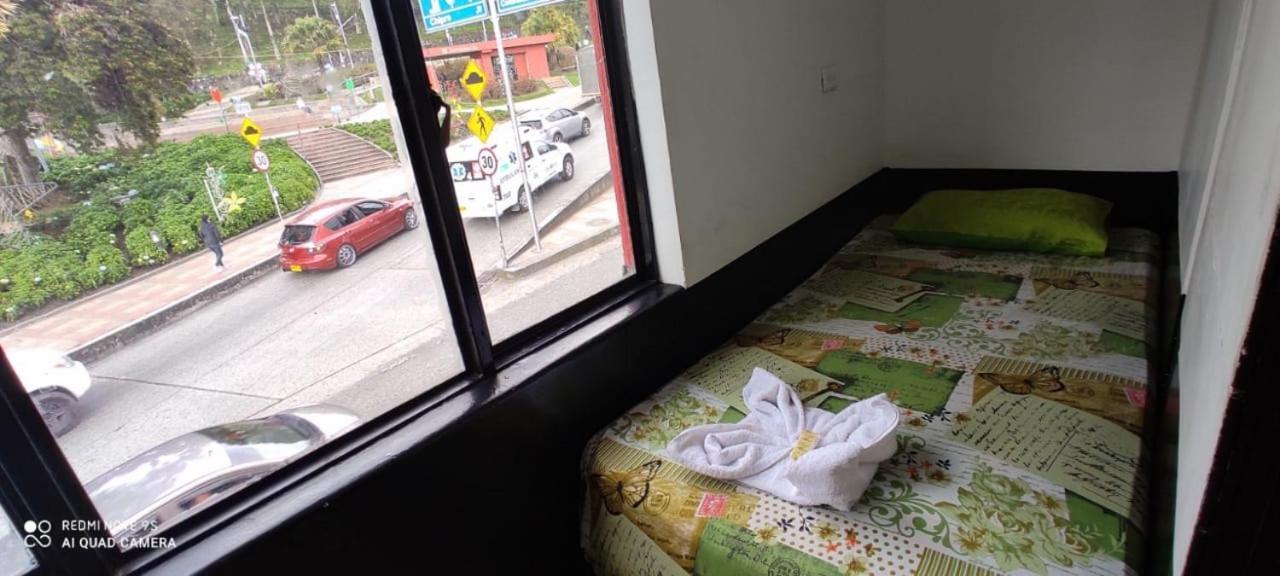 马尼萨莱斯 El Amanercer Parque Del Agua Residencia Muy Central酒店 外观 照片